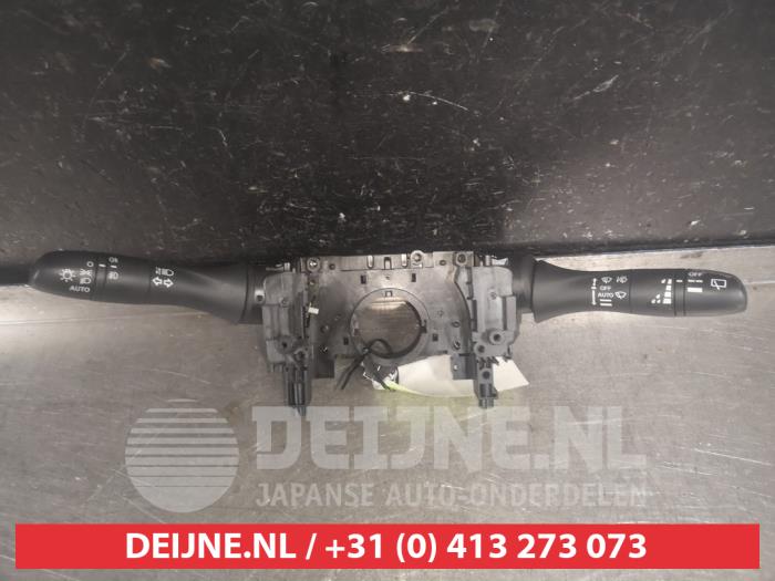 Nissan X-Trail Steering column stalk O551652