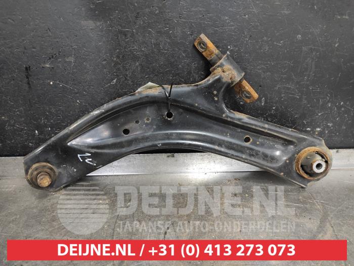 Nissan X-Trail Front lower wishbone, left O551691
