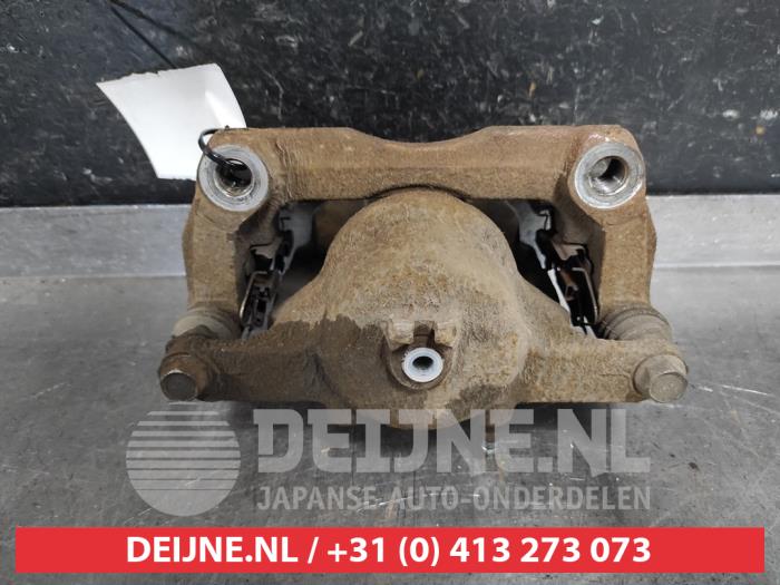 Nissan X-Trail Remklauw (Tang) links-voor O551698