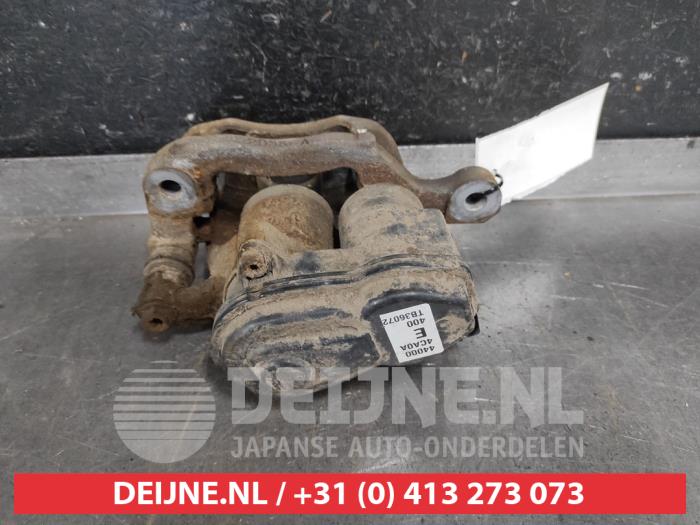 Nissan X-Trail Remklauw (Tang) rechts-achter O551701