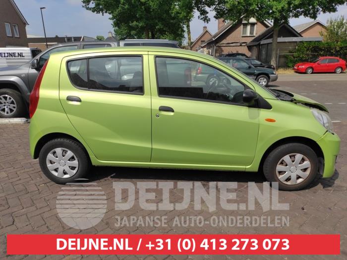 Daihatsu Cuore Tür 4-türig rechts hinten O551779
