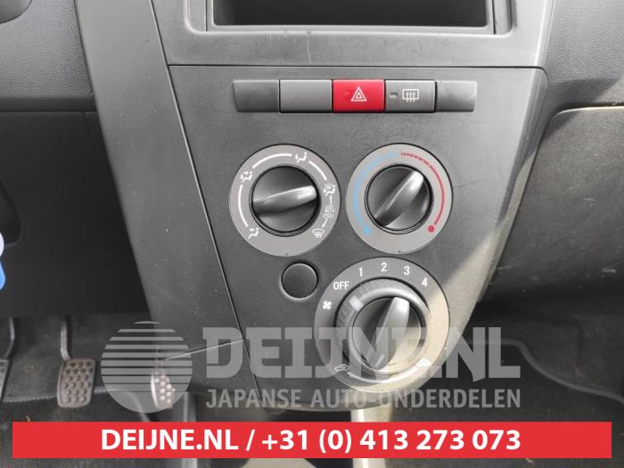 Daihatsu Cuore Heizung Bedienpaneel O551788