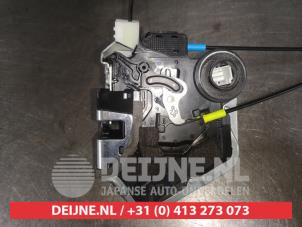 Toyota C-HR Türschlossmechanik 4-türig rechts hinten O552369 foto 2