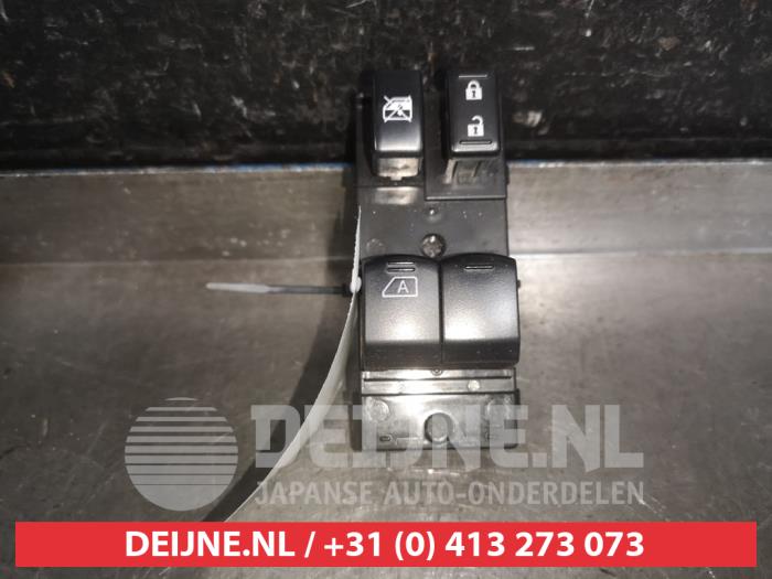 Nissan Note Combischakelaar ramen O552514