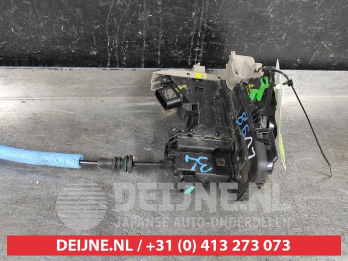 Kia Ceed Deurslot Mechaniek 4Deurs links-voor O552599