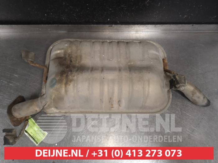 Gebruikte Uitlaat Einddemper Kia Carens I (FC/FJ) 2.0 CRDI 16V Prijs € 50,00 Margeregeling aangeboden door V.Deijne Jap.Auto-onderdelen BV