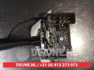 Nissan Almera Ruitenwis Schakelaar O552929 foto 2
