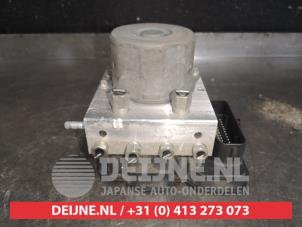 Nissan X-Trail ABS pump O553889 photo 2