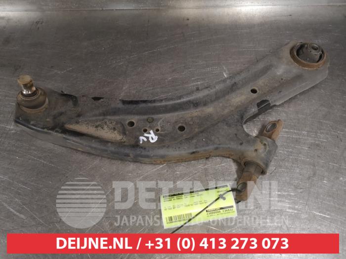 Nissan X-Trail Draagarm onder rechts-voor O553930