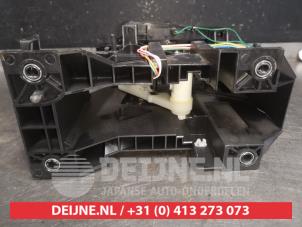 Nissan Pulsar Automatic gear selector O554067 photo 4