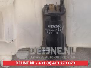 Mitsubishi Pajero Ruitensproeiertank voor O554116 foto 3