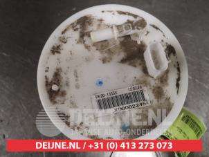 Mazda 3 Electric fuel pump O554182 photo 2