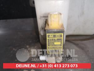 Kia Ceed Ruitensproeiertank voor O554222 foto 2