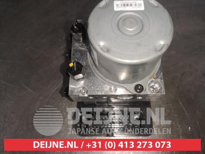 Gebruikte ABS Pomp Kia Stonic (YB) 1.0i T-GDi 12V Prijs € 100,00 Margeregeling aangeboden door V.Deijne Jap.Auto-onderdelen BV