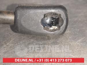Kia Stonic Gasdämpfer rechts hinten O554268 foto 3