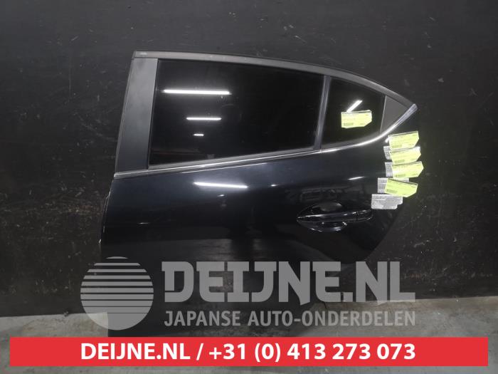 Mazda 3 Portier 4Deurs links-achter O554368