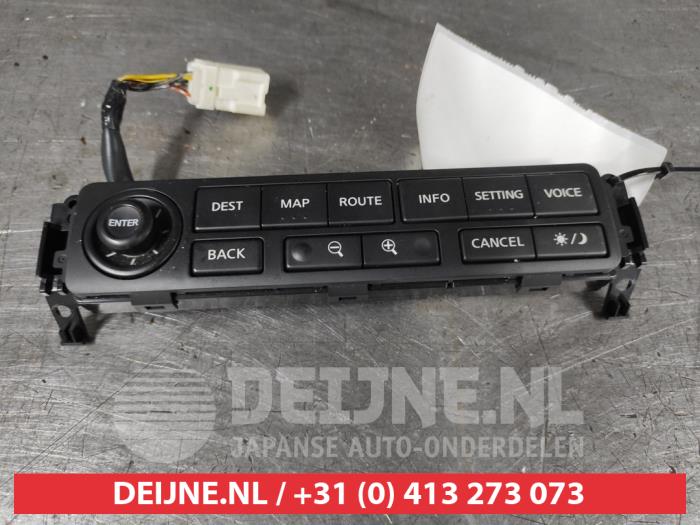 Nissan Murano Navigation control panel O554463
