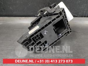 Chevrolet Volt Automatic gear selector O554626 photo 2