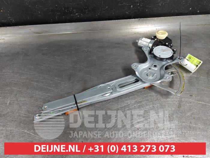 Toyota Auris Ruitmechaniek 4Deurs links-voor O554915