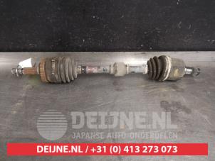 Gebruikte Aandrijfas links-voor Hyundai i40 CW (VFC) 1.7 CRDi 16V Prijs € 75,00 Margeregeling aangeboden door V.Deijne Jap.Auto-onderdelen BV
