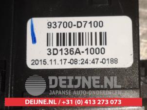Hyundai Tucson Panic lighting switch O555251 photo 3
