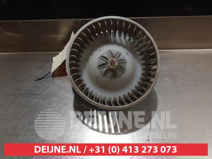 Toyota Celica Kachel Ventilatiemotor O367454