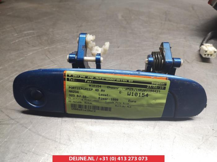 Mazda 323F Türgriff 4-türig rechts vorne O277474