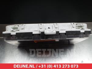 Mazda 2 Odometer KM O304151 photo 2