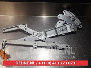 Gebruikte Raammechaniek 4Deurs links-achter Chevrolet Matiz 0.8 S,SE Prijs € 25,00 Margeregeling aangeboden door V.Deijne Jap.Auto-onderdelen BV