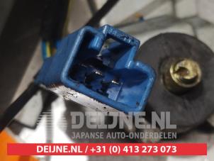 Toyota Corolla Rear wiper motor O301401 photo 4