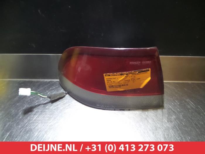 Mazda 626 Rücklicht links O297406