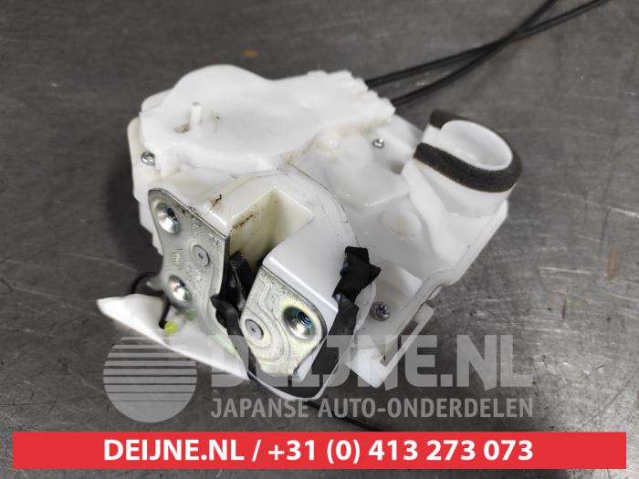 Mitsubishi Outlander Deurslot Mechaniek 4Deurs rechts-achter O555910