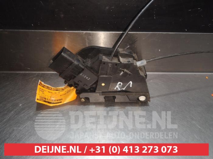 Mazda 3 Deurslot Mechaniek 4Deurs rechts-achter O281351