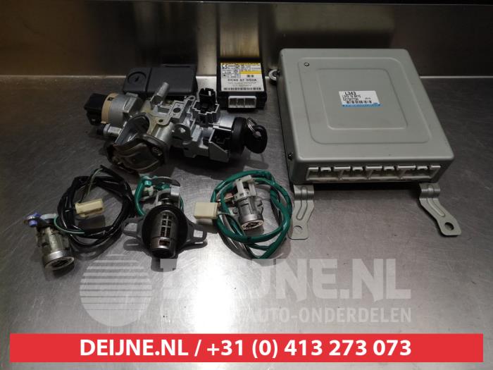 Mazda MPV Computer Motormanagement O344151