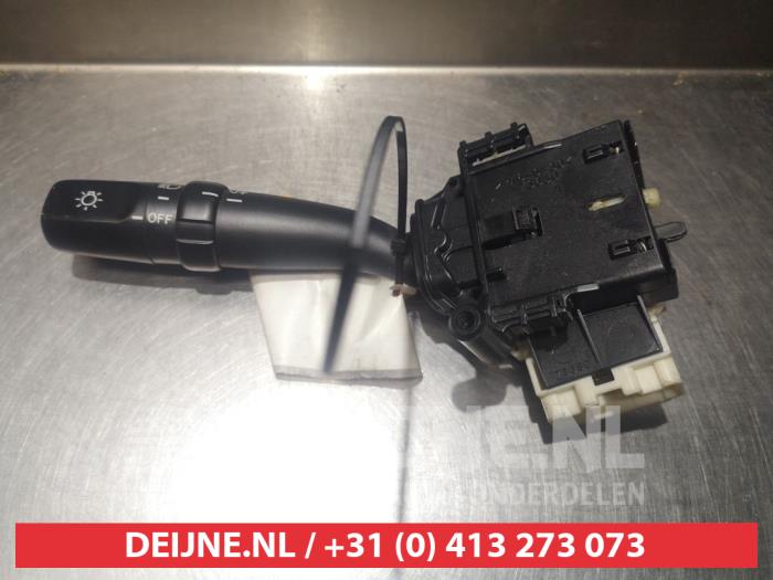 Toyota Avensis Verso Licht Schalter O307361
