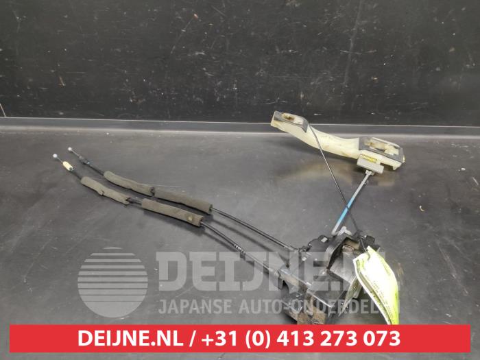 Chevrolet Captiva Deurslot Mechaniek 4Deurs rechts-voor O556131