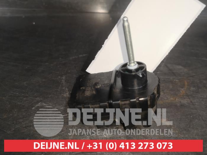 Daihatsu Terios Koplampmotor O556170