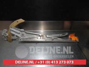 Daihatsu Move Ruitmechaniek 4Deurs links-achter O290806 foto 2