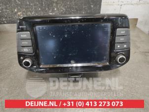 Gebruikte Radio Hyundai i30 Wagon (PDEF5) 1.0 T-GDI 12V Prijs € 250,00 Margeregeling aangeboden door V.Deijne Jap.Auto-onderdelen BV
