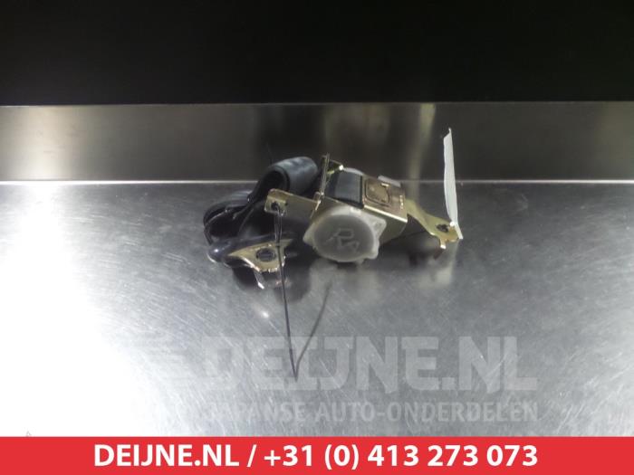 Hyundai Trajet Rear seatbelt, right O315920