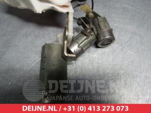 Gebruikte Slotenset Cilinder (compleet) Kia Sportage (K0) 2.0 TD 4x4 Prijs € 75,00 Margeregeling aangeboden door V.Deijne Jap.Auto-onderdelen BV