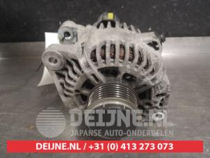 Alternator van een Hyundai iX35 (LM) 2.0 16V 4x4 2010