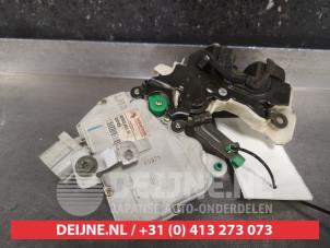 Nissan Patrol Deurslot Mechaniek 4Deurs links-achter O280133 foto 2