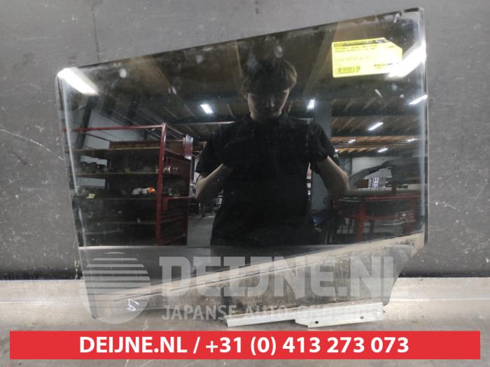 Daihatsu Materia Türscheibe 4-türig links hinten O556739