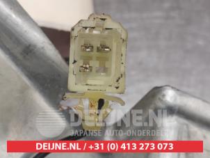 Suzuki Grand Vitara Ruitenwissermotor achter O301353 foto 4