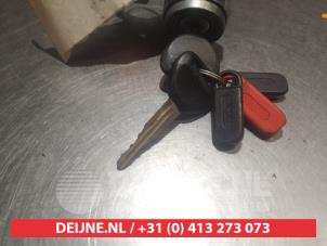Mitsubishi Lancer Kontaktslot+Sleutel O335501 foto 3