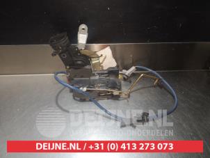 Toyota Hilux Türschlossmechanik 2-türig links O279116 foto 3