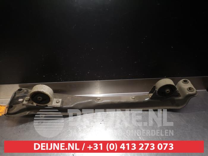 Gebruikte Drager vooras Nissan Almera (N16) 1.8 16V Prijs € 40,00 Margeregeling aangeboden door V.Deijne Jap.Auto-onderdelen BV