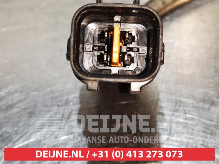 Lambda Sonde van een Hyundai Trajet 2.7 V6 24V 2001