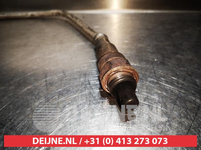 Lambda Sonde van een Hyundai Trajet 2.7 V6 24V 2001